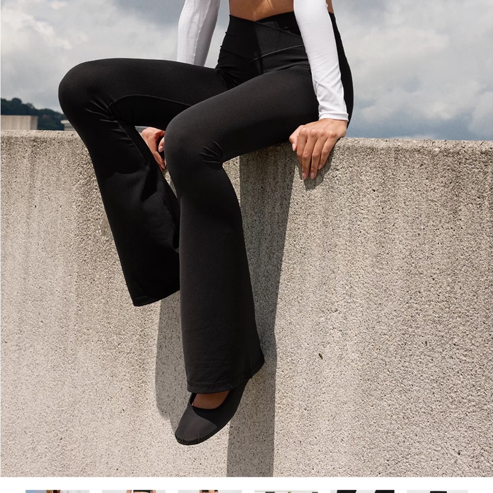 Aerie Sleek Black Leggings